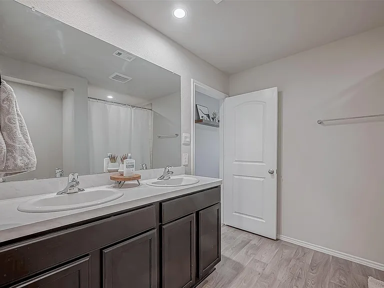 15010 Eastern Wood Rd — Photo 35