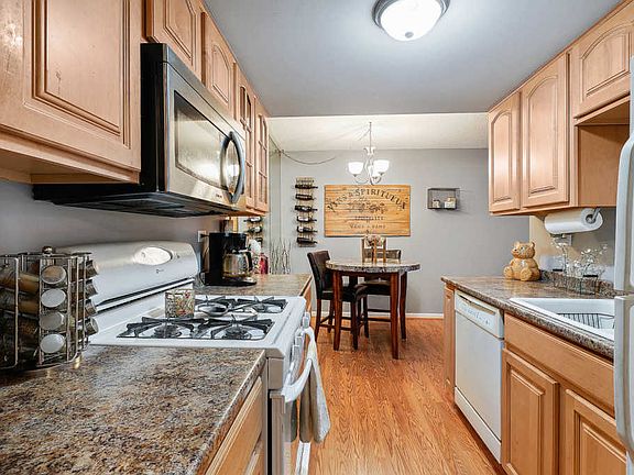 3rd image of 500 Redondo Dr APT 312