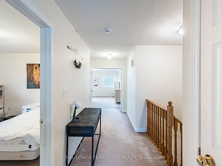 3926 Candlelight Dr — Photo 35