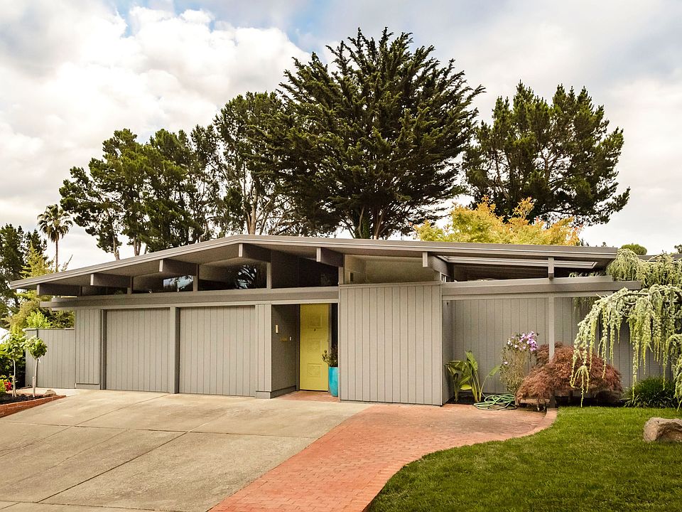 1st image of 2977 Mariposa Dr