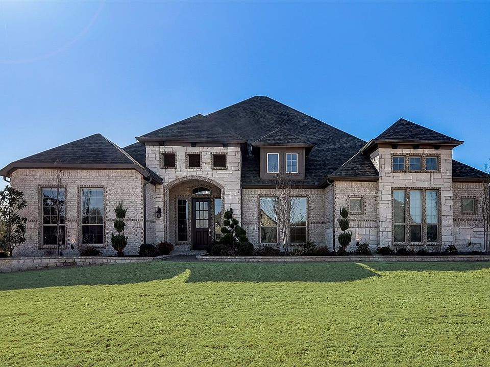 1st image of 640 Calvin Dr