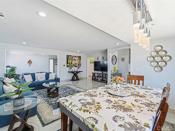5th image of 9546 Cecilia St