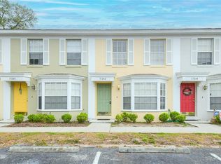 37242 Embassy Park Ln, Dade City, FL 33525