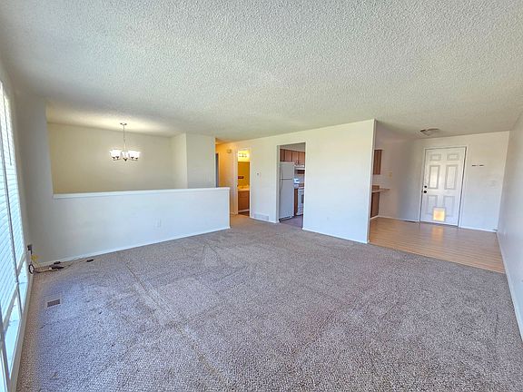 3rd image of 1707 N Glenn Ct