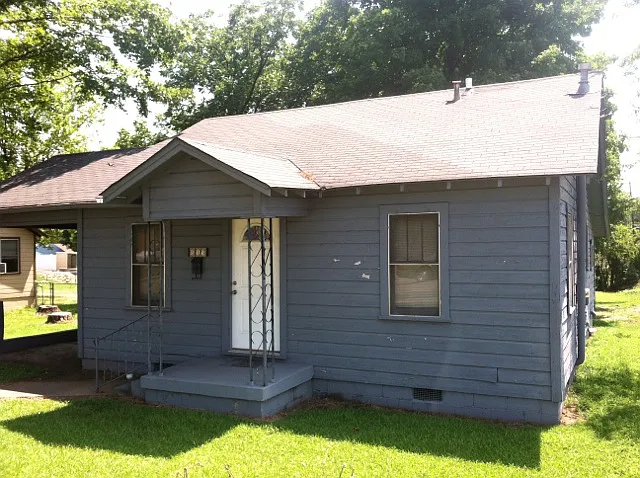813 S Rogers St — Photo 35