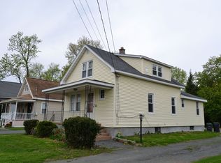 20 Russell Rd, Colonie, NY 12205