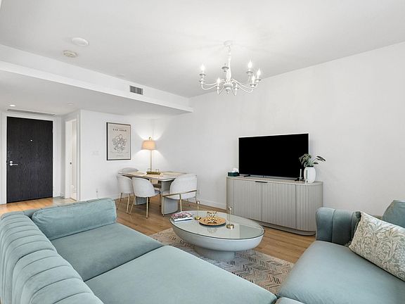 3rd image of 1500 Fern St #611