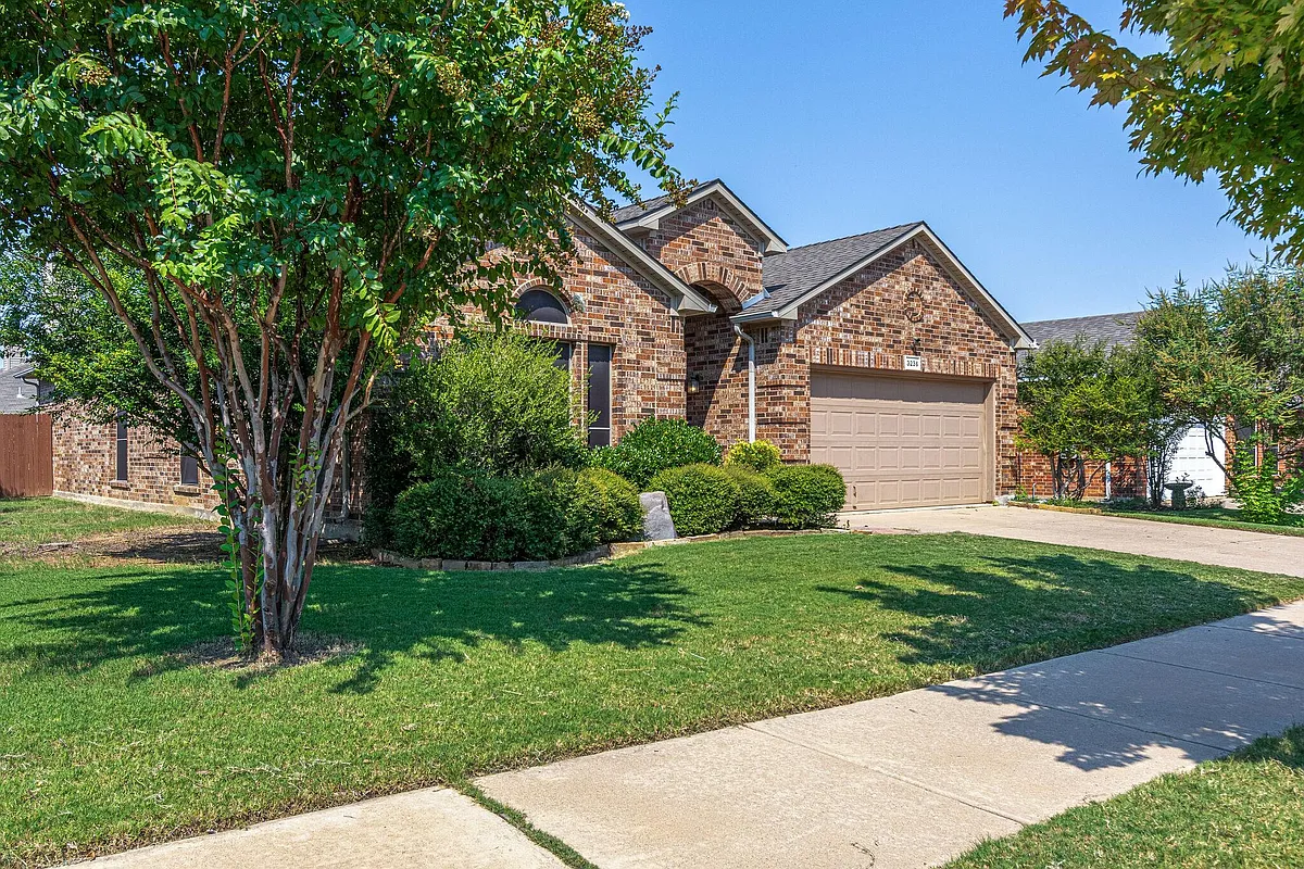 Building Photo - 3236 Buckthorn Ln