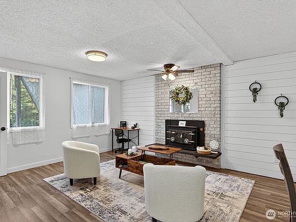 4th image of 2730 Iroquois Drive