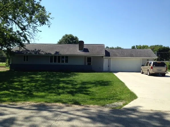 5207 Spruce St, Galt, IL 61037