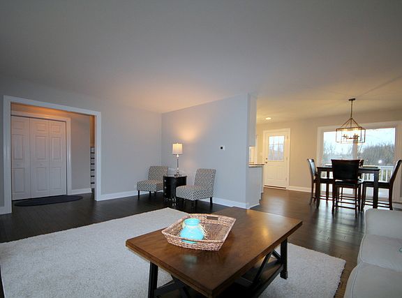 5th image of 752 Kenwood Ave