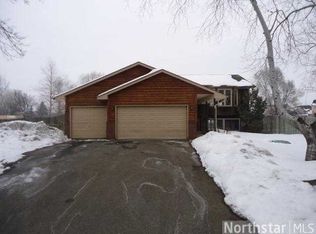 12073 Butternut St NW, Coon Rapids, MN 55448