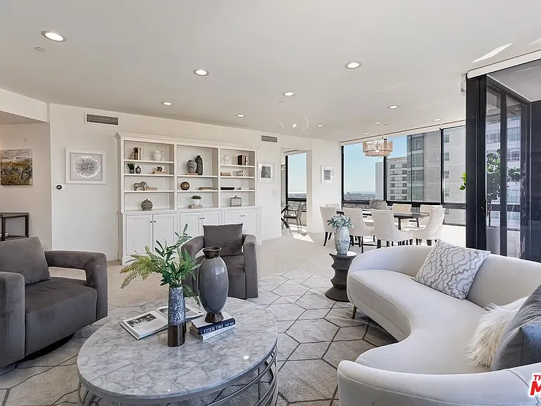 10350 Wilshire Blvd #1102 — Photo 10