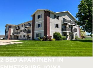 2805 Schroeder Dr #18, Emmetsburg, IA 50536