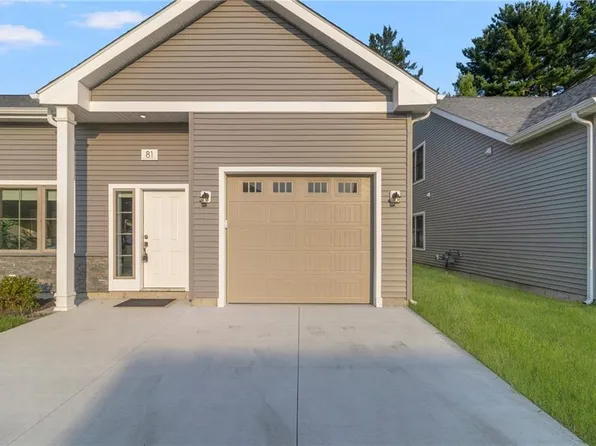 49 W Valley Cir, West Warwick, RI 02893