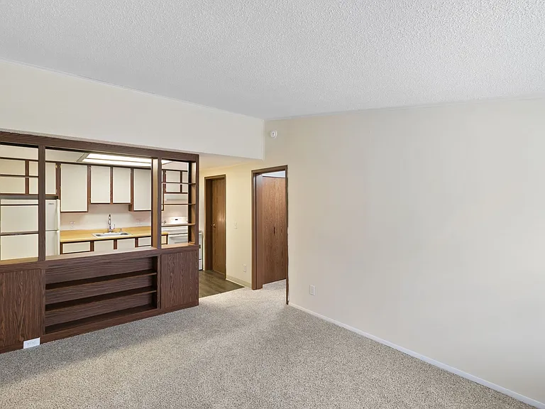 1373 Montgomery Ct — Photo 10