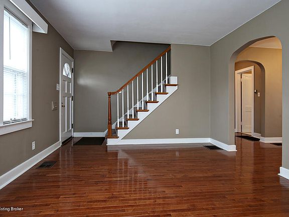 3rd image of 3024 Dartmouth Ave