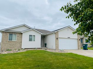 6608 N 13th St, Lincoln, NE 68512