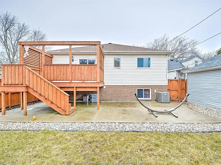 2490 Bernard Rd — Photo 7