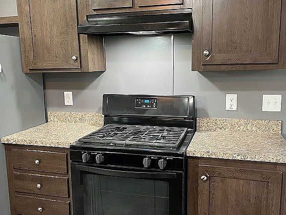 5th image of 508 Westfield Dr