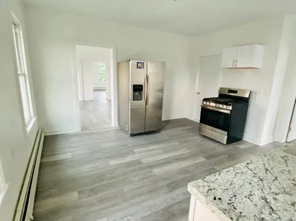 277 Chestnut St #2, New Britain, CT 06051