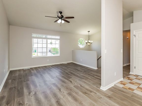 4th image of 486 W 225 N