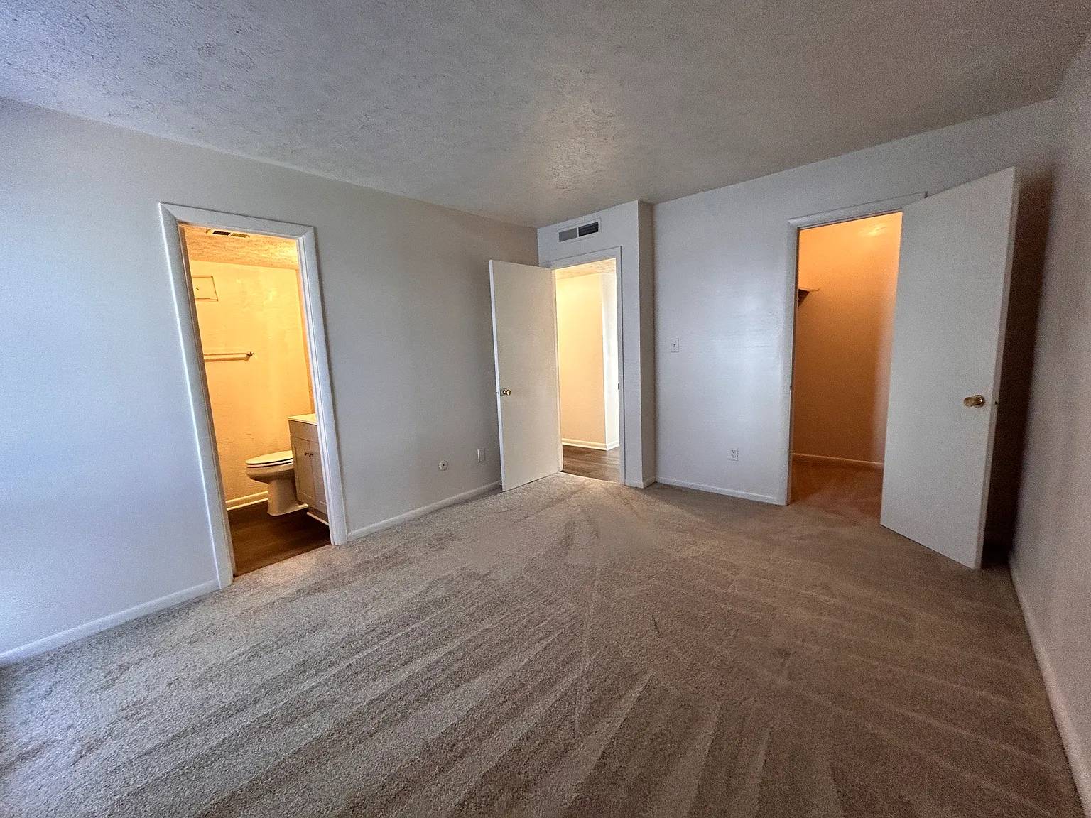 Huntingwood Apartments — Photo 3