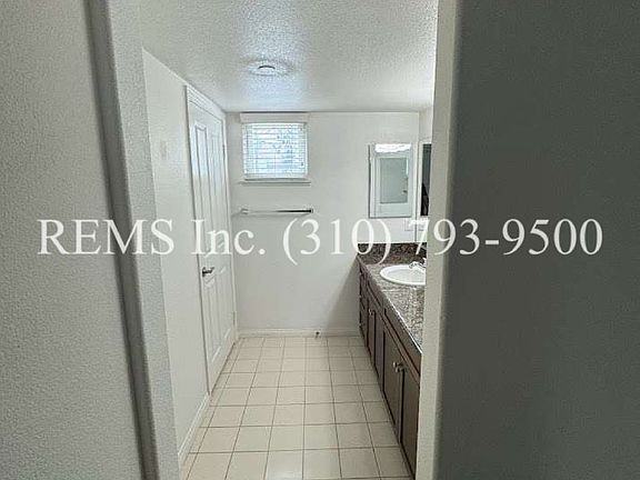 3rd image of 8620 Belford Ave APT 502