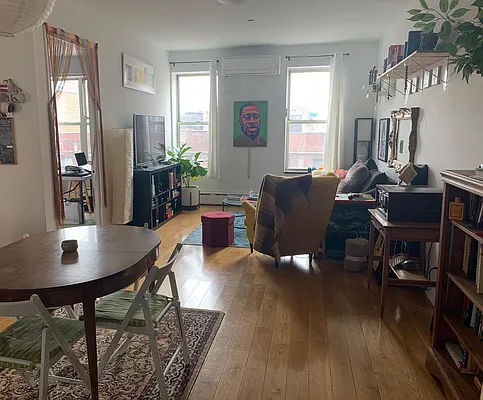Rented by Modern Spaces | media 4