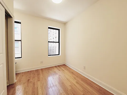 Rented by Compass | media 13