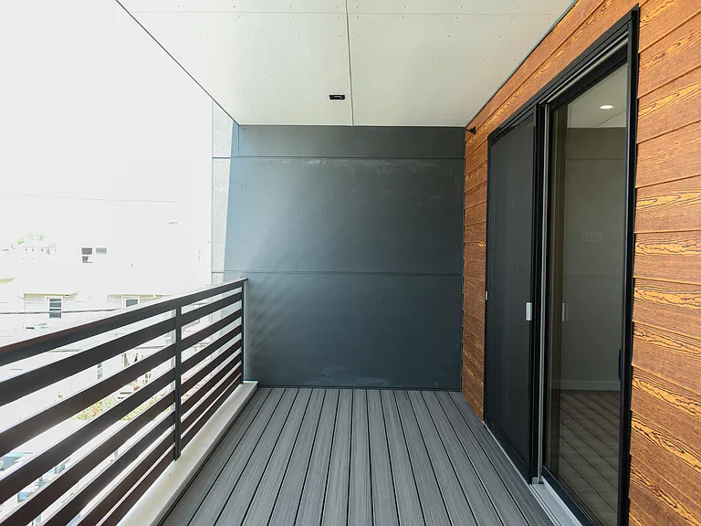 balcony