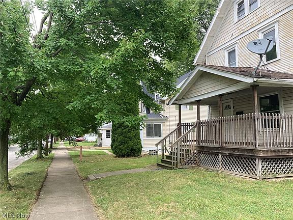 4th image of 829 Storer Ave