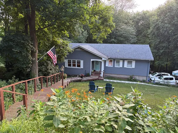1341 N Stone St, West Suffield, CT 06093