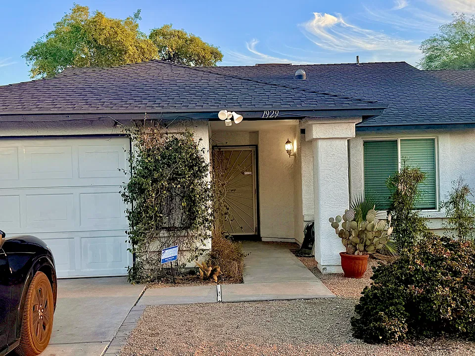 1929 E Grandview Dr