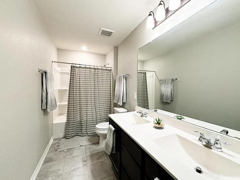 8134 Emmeline Dr — Photo 42
