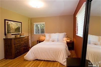 5th image of 1026 Rose Dr