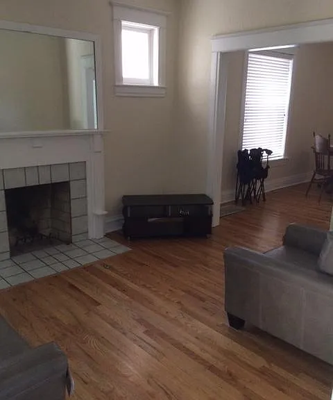 2319 N High St — Photo 3