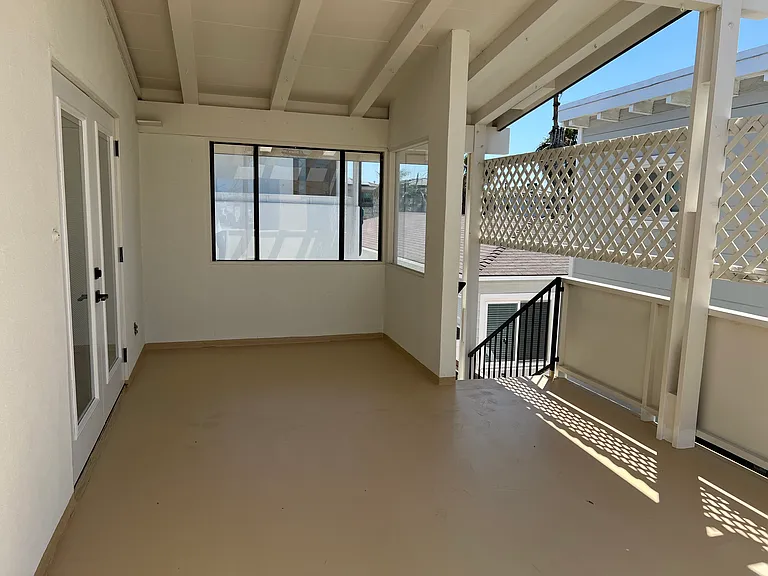 611 Ocean Ave #D — Photo 4