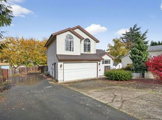 39647 Pleasant St, Sandy, OR 97055