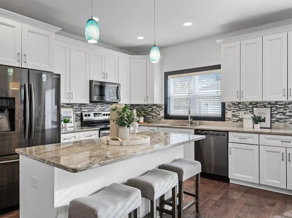 310 George St W, Saint Paul, MN 55107