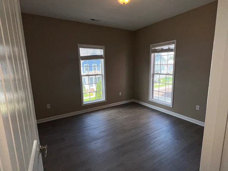 104 Saint Charles Pl — Photo 18