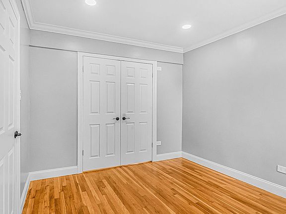 4th image of 1200 E 53rd St APT 3X