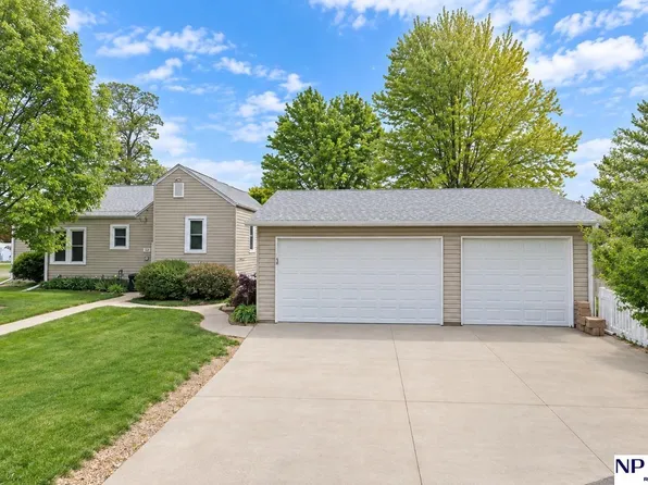 198 Carter Lake Clb, Carter Lake, IA 51510