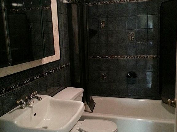 2nd image of 4026 Wright Ave