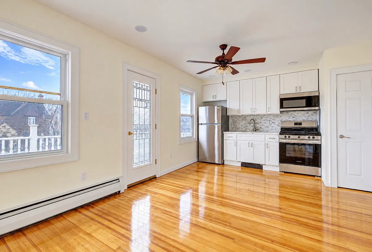 2 bed, $3,500 — Photo 4