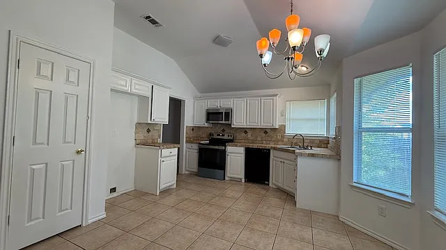 4909 Brianhill Dr — Photo 10