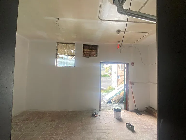 912 Park St — Photo 17