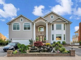 308 Riviera Dr S, Massapequa, NY 11758