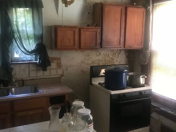 3rd image of 7414 S Wentworth Ave