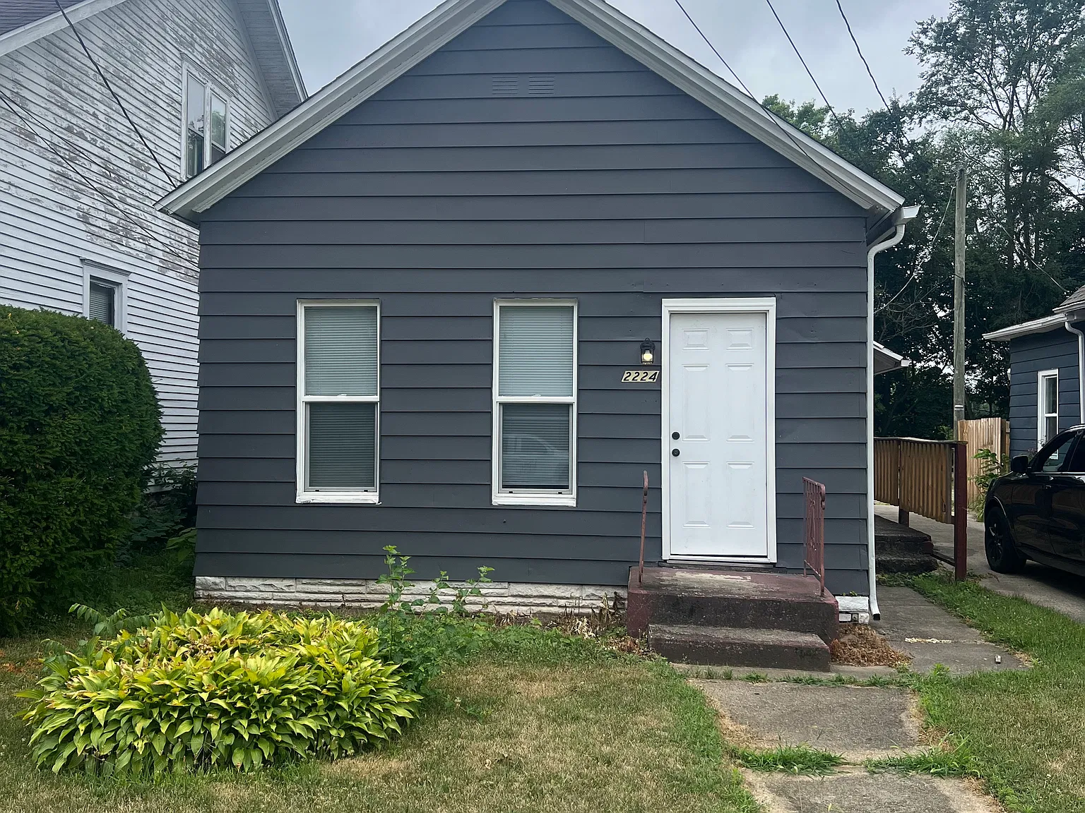 2224 Pleasant St — Photo 1